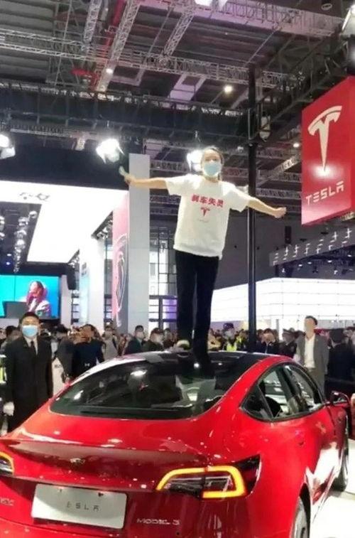 上海车展网红吃瓜,笑料百出，精彩瞬间盘点